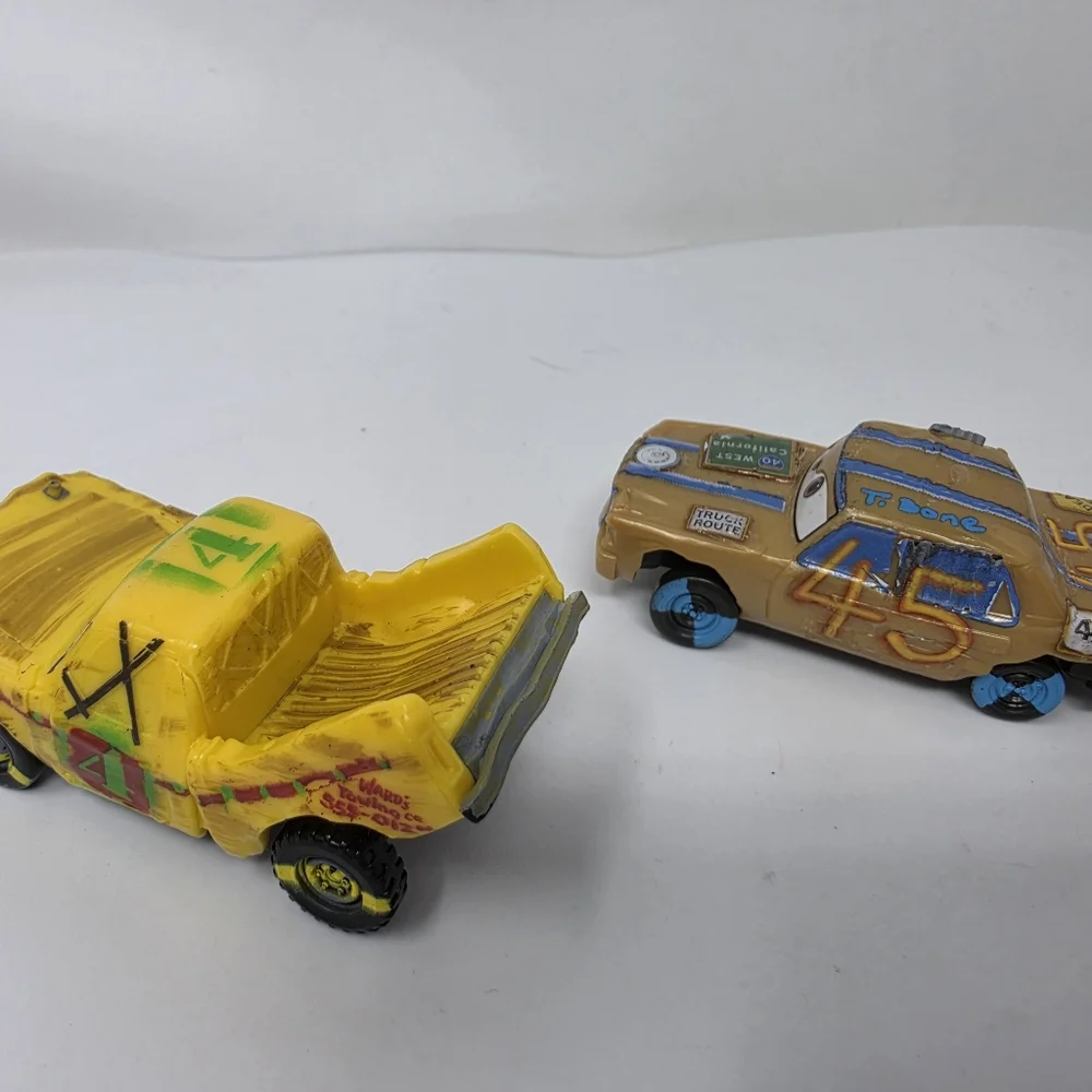 Disney Cars Plastic Miscellaneous Toy Lot 7